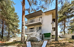 Awesome home in Navarredonda de Gredos with WiFi and 3 Bedrooms